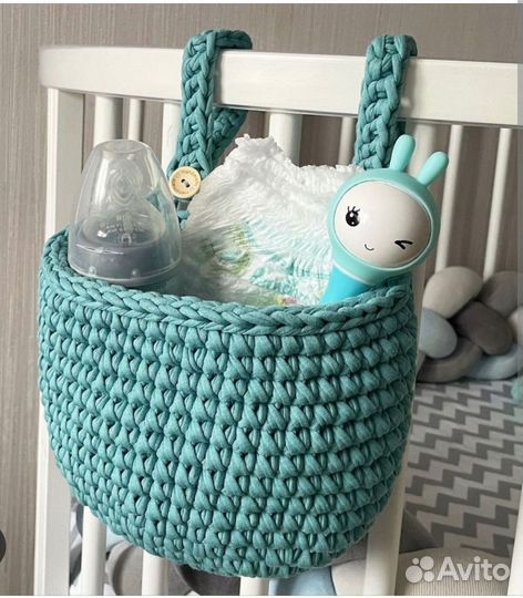 Вязанные корзины для новорожденных