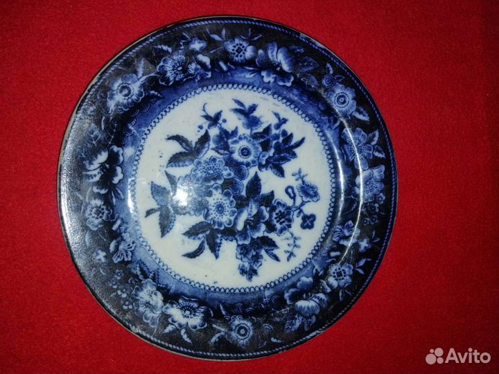 Тарелка Кузнецова. Завод Кузнецова в Будах