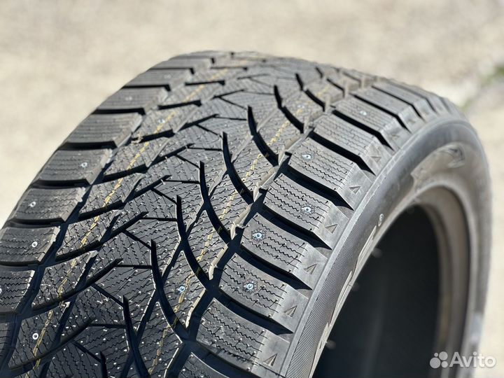 Tri Ace Snow White II 285/45 R21