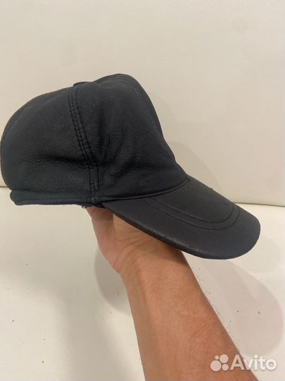 Мужская кожаная кепка с натуральной цигейкой