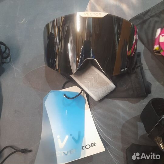 Горнолыжные очки vector новые