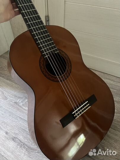 Акустическая гитара yamaha C40