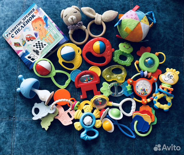 Игрушки и карточки до 6 месяцев