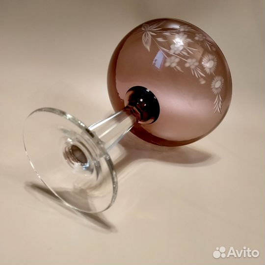 Вазочка на ножке марганцевое стекло