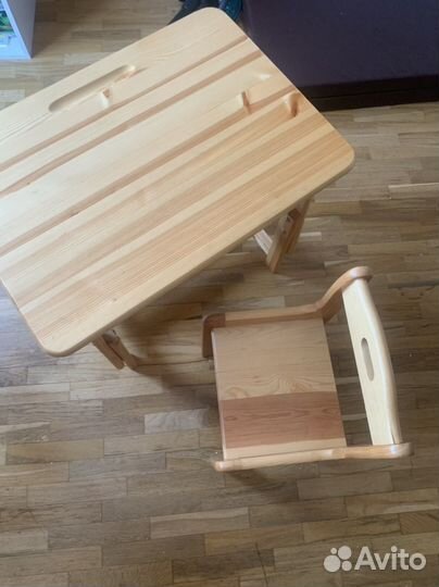 Детский стол и стул