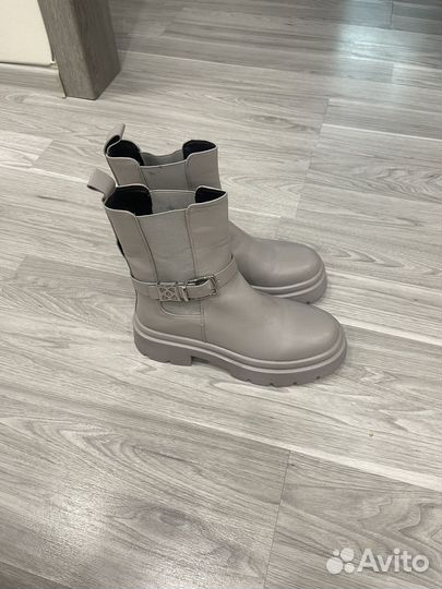 Ботинки женские 39