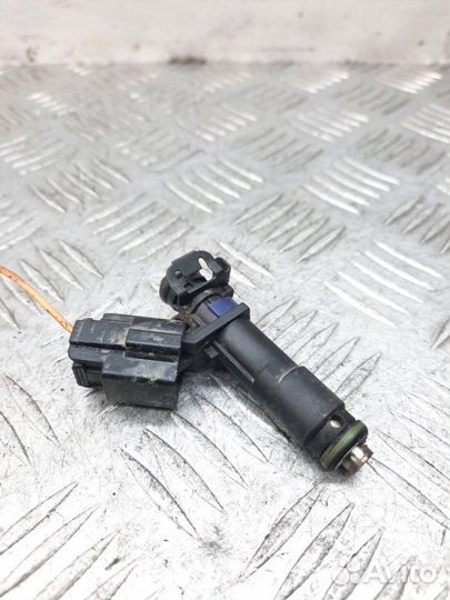 Форсунка Peugeot 307 кабриолет 2.0 RFJ 2008