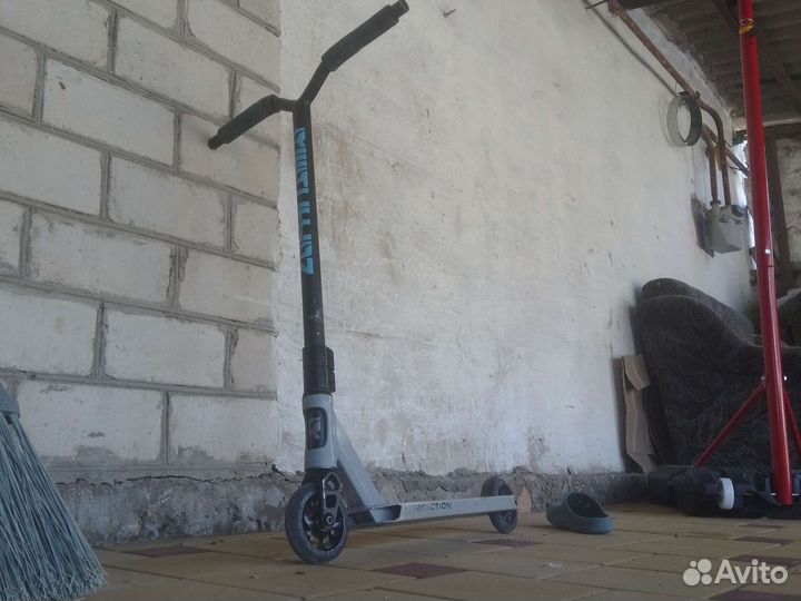 Трюковой самокат