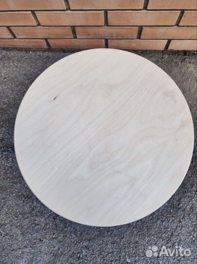 Табуретки деревянные