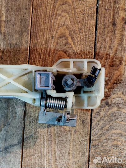 Ручка двери передняя левая chevrolet aveo t250