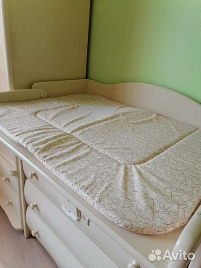 Комплект мебели для детской Можга