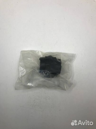 Втулка стабилизатора land rover LR034392