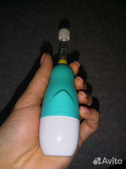 Электрическая зубная щётка Megaten