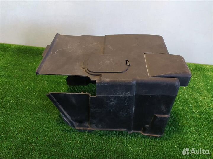 Крышка аккумулятора Peugeot 307 (3H) 2006