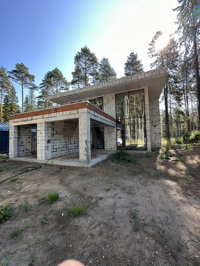 Коттедж 309 м² на участке 10 сот.