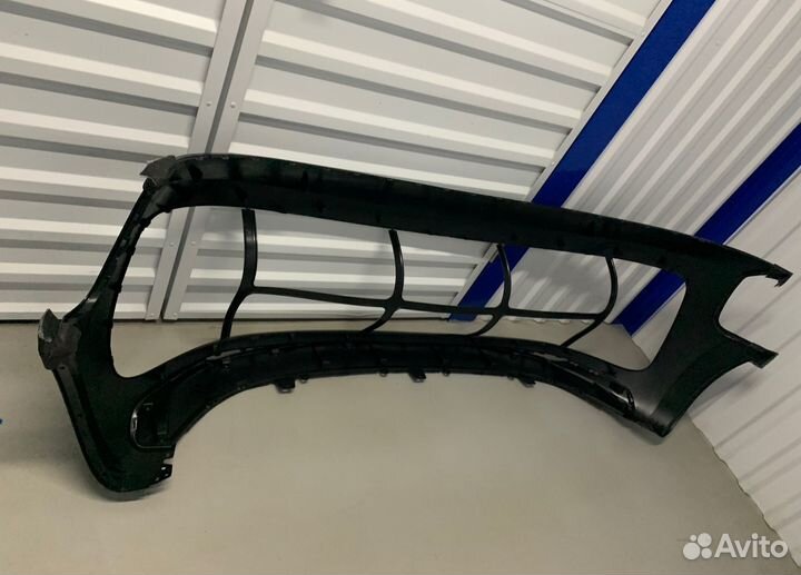 Передний бампер Hyundai Staria 2021