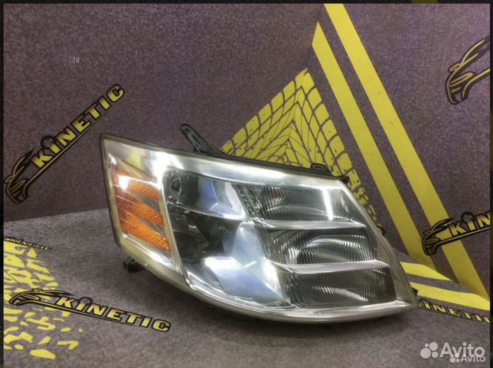 Фара правая Toyota Alphard ATH10 Альфард 2004