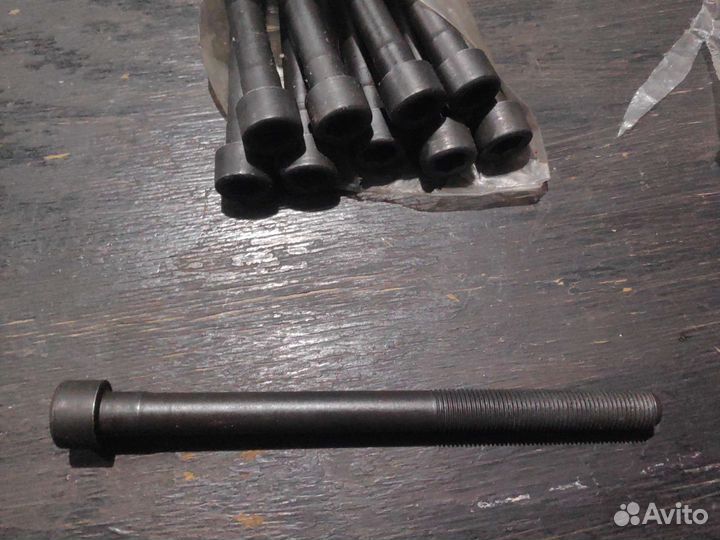 Болт гбц Kia Hyundai 2.0