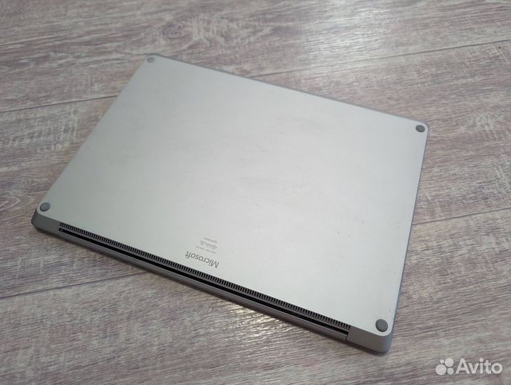 Microsoft Surface Laptop 2 i5 8gb 128gb