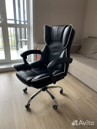 Компьютерное кресло