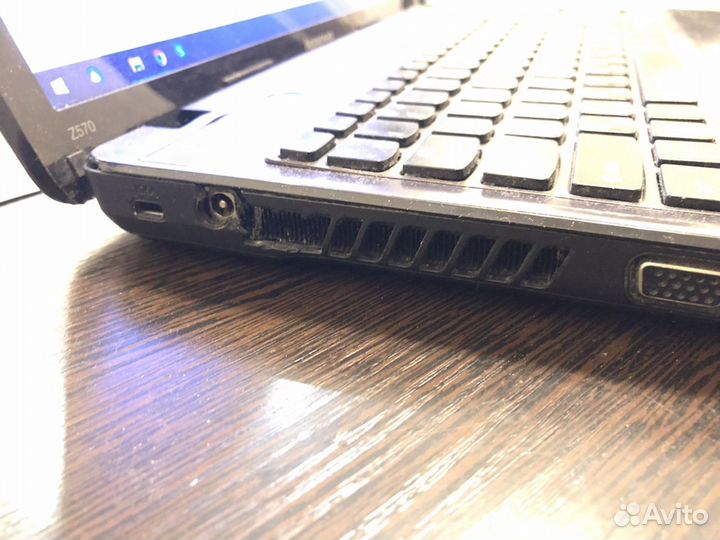 Игровой ноутбук Lenovo z570