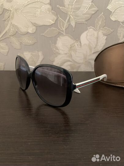 Солнечные очки gucci
