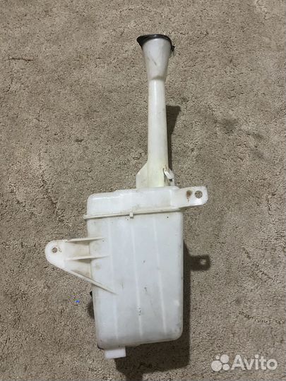 Бачок омывателя toyota allion NZT240; AZT240 и тд