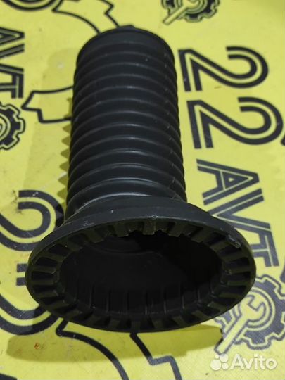 Пыльник стойки передний Toyota Corolla NZE121