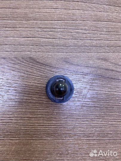 Клипса переднего бампера (пластик мама)