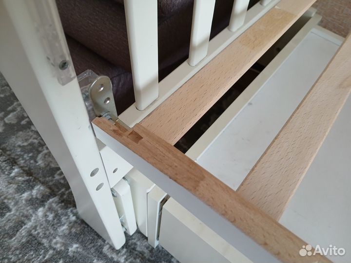 Кроватка детская деревянная