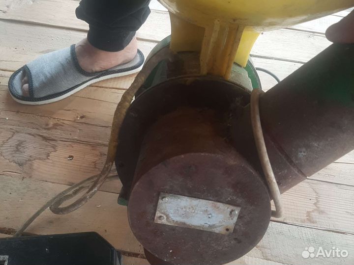 Зернодробилка крупорушка бу