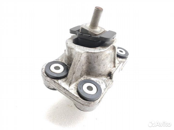 Опора двигателя левая Land Rover Discovery 5 L462