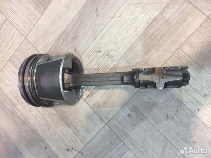 Поршень шатун Nissan X-Trail T30 YD22ETI