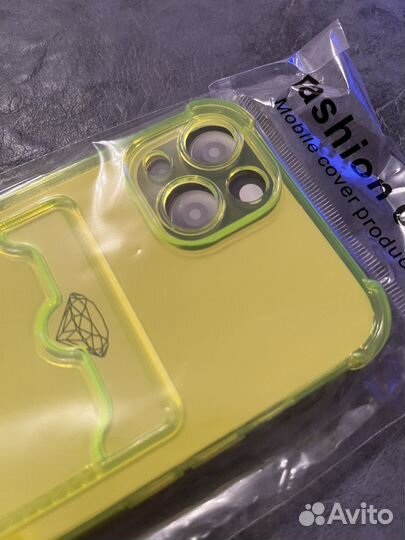 Чехол на iPhone 13
