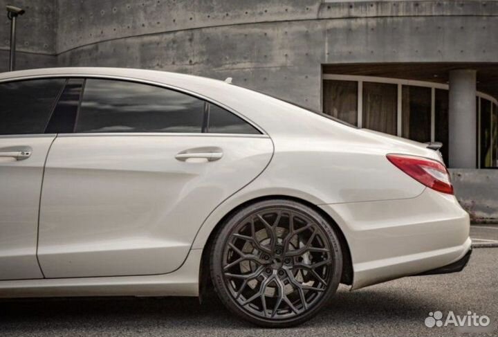 Кованые диски в стиле Vossen для Mercedes CLS R20