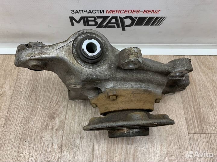 Кулак задний правый Mercedes W205