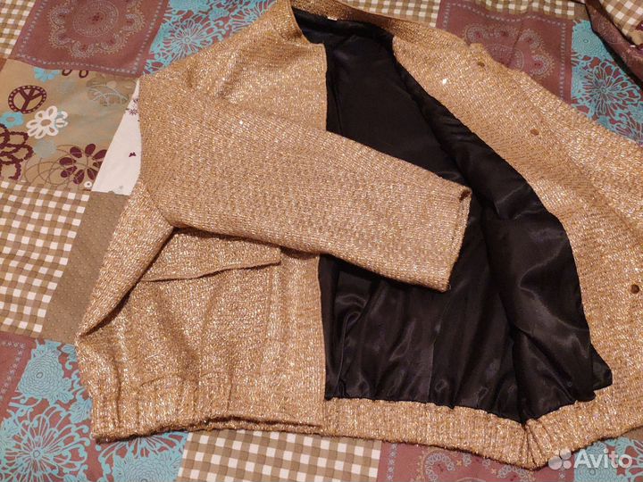 Куртка бомбер женская 46 48.С пайетками