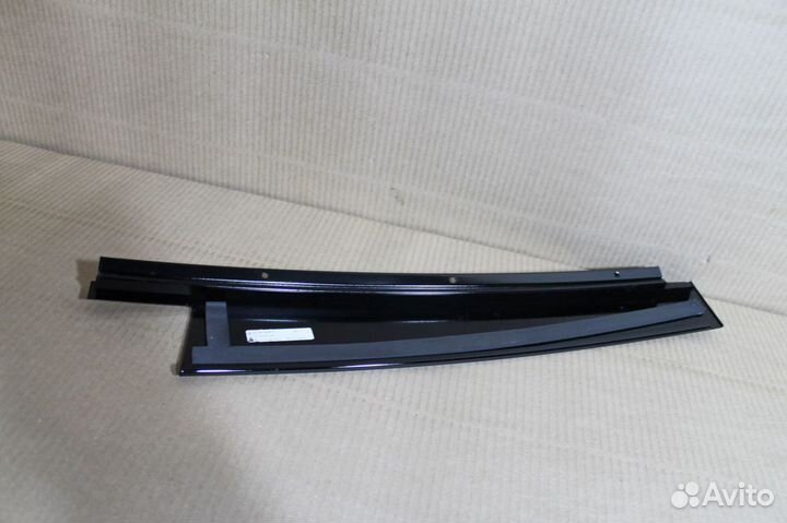 Накладка рамки двери задняя левая Mercedes M-klass
