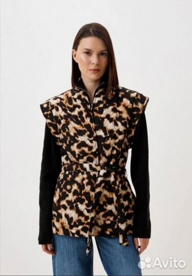 Стеганная жилетка b.young