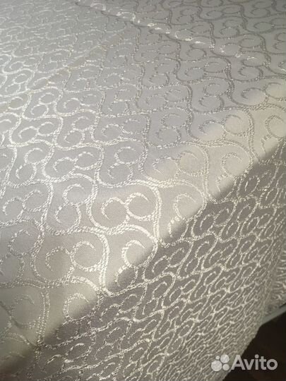 Скатерть жаккард с кружевом 150х220
