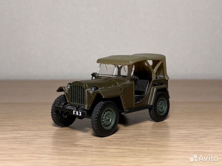 Модель Газ 67 Б военный внедорожник 1:43