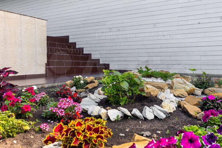 Дом 180 м² на участке 5 сот.