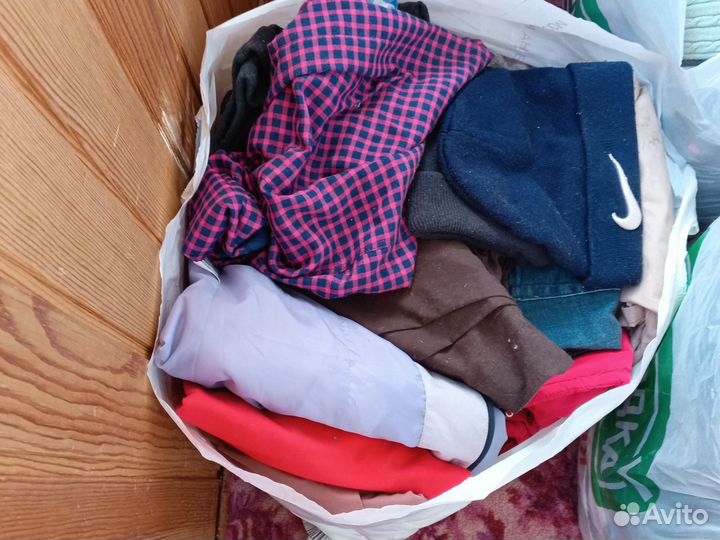 Отдам вещи женские вещи