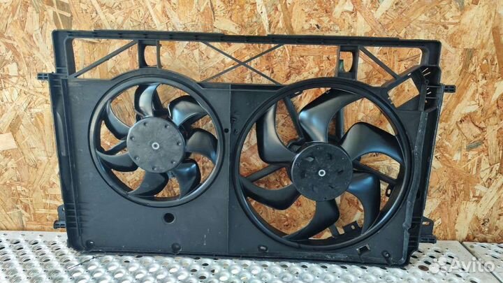 Вентилятор радиатора Renault Trafic 3 2019