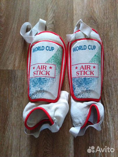 Щитки футбольные