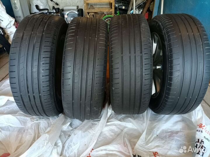 Yokohama BluEarth AE50 215/60 R16 99V