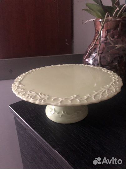 Поднос на ножках