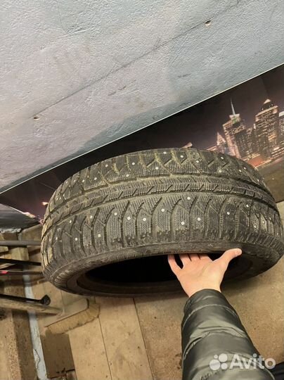 Bridgestone Ice Cruiser 7000 235 R18