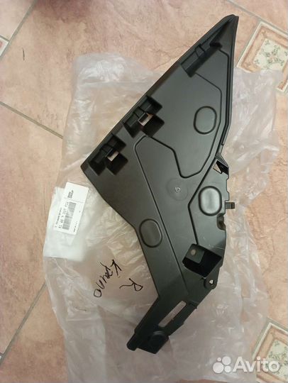 BMW X6 F16 Крепление крыла правого