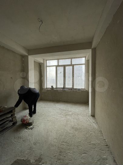 3-к. квартира, 92 м², 1/9 эт.